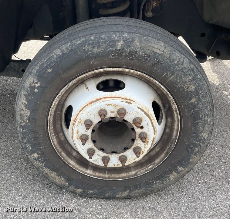 image for item OG9915 2014 Ford  F450XL Superduty  flatbed truck