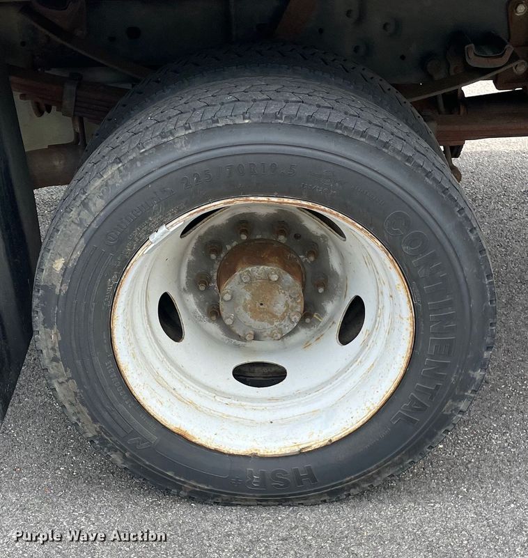 image for item OG9915 2014 Ford  F450XL Superduty  flatbed truck