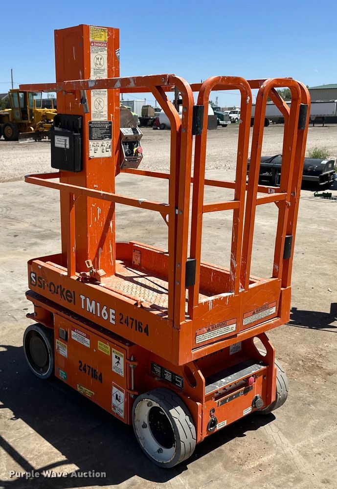 image for item OI9071 2020 Snorkel TM16E scissor lift