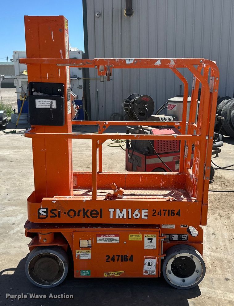 image for item OI9071 2020 Snorkel TM16E scissor lift