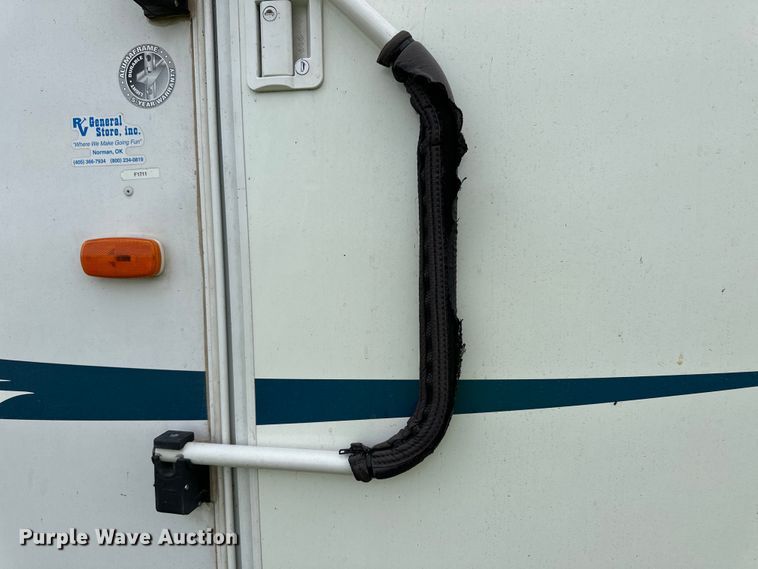 image for item OI9073 2005 Holiday Rambler Alumascape camper