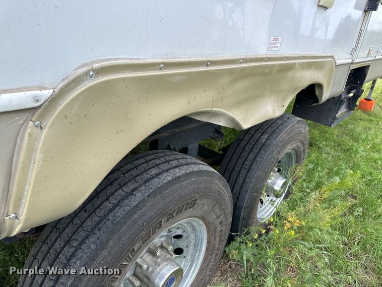 image for item OI9073 2005 Holiday Rambler Alumascape camper