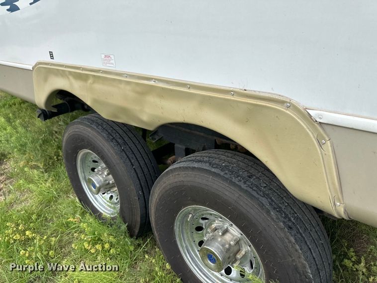 image for item OI9073 2005 Holiday Rambler Alumascape camper