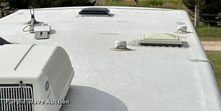 image for item OI9073 2005 Holiday Rambler Alumascape camper