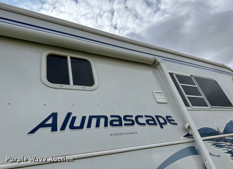 image for item OI9073 2005 Holiday Rambler Alumascape camper