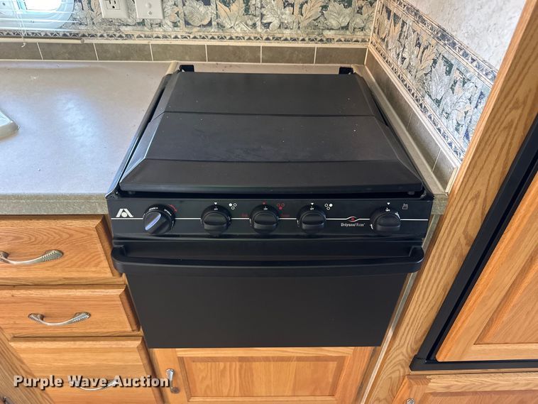 image for item OI9073 2005 Holiday Rambler Alumascape camper