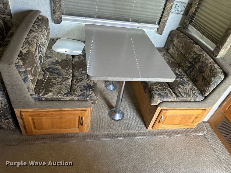 image for item OI9073 2005 Holiday Rambler Alumascape camper