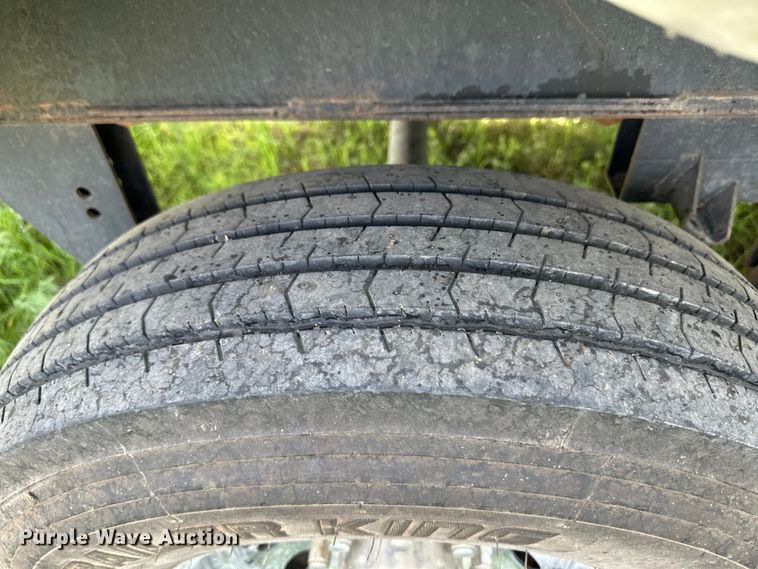 image for item OI9073 2005 Holiday Rambler Alumascape camper