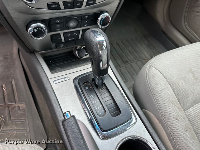 image for item OI9099 2012 Ford Fusion SE 