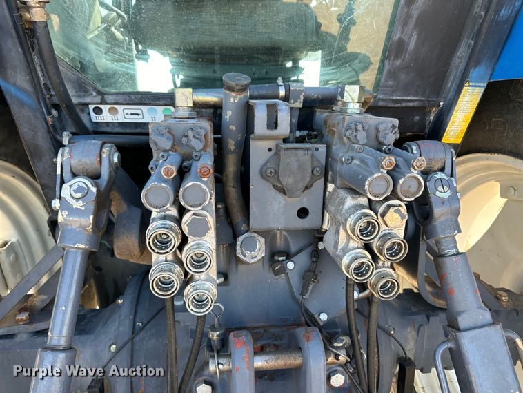 image for item OI9123 1997 Ford New Holland 8160 tractor