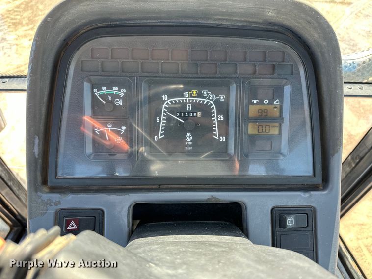 image for item OI9123 1997 Ford New Holland 8160 tractor