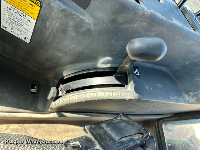 image for item OI9123 1997 Ford New Holland 8160 tractor