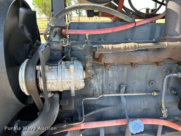 image for item OI9123 1997 Ford New Holland 8160 tractor