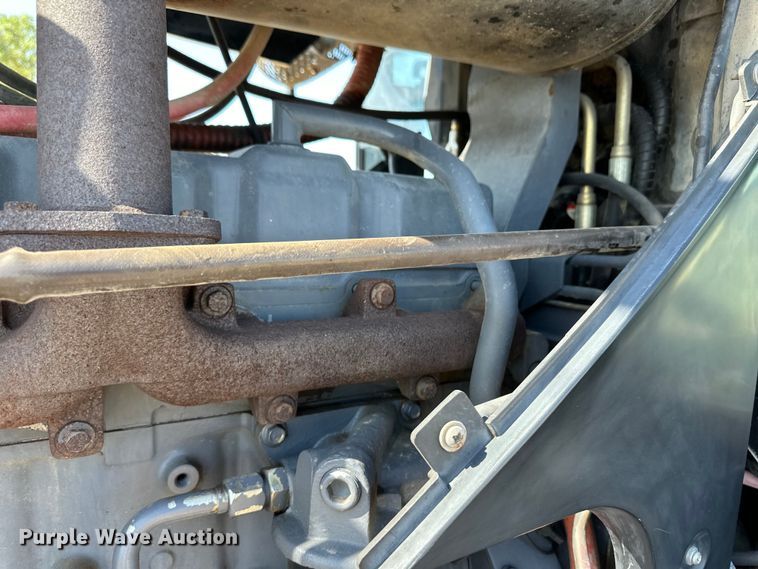 image for item OI9123 1997 Ford New Holland 8160 tractor