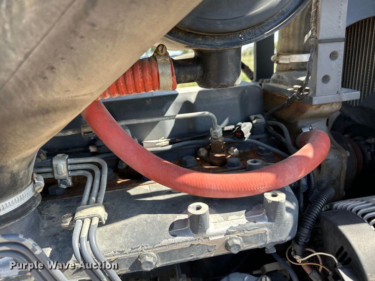 image for item OI9123 1997 Ford New Holland 8160 tractor