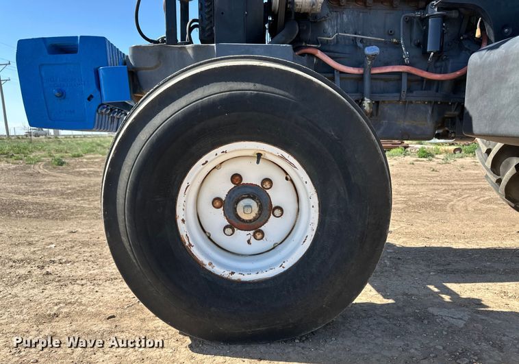 image for item OI9123 1997 Ford New Holland 8160 tractor