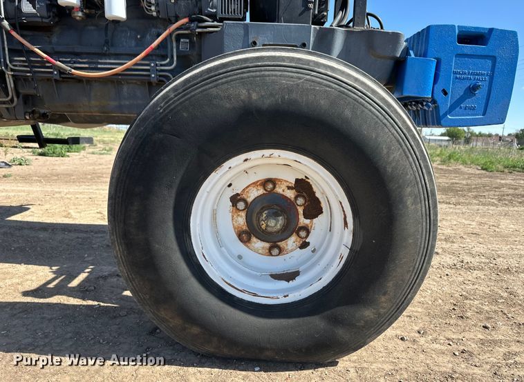 image for item OI9123 1997 Ford New Holland 8160 tractor