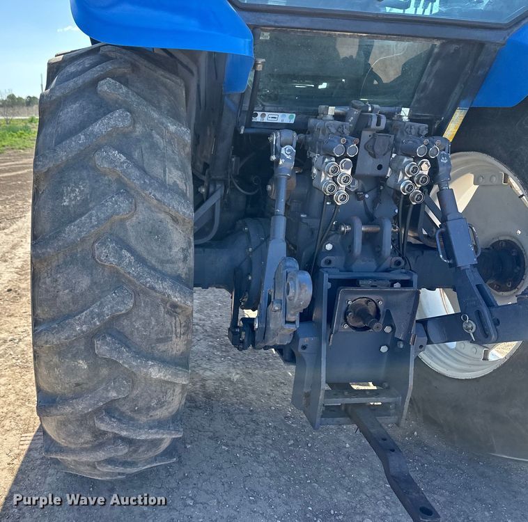 image for item OI9123 1997 Ford New Holland 8160 tractor