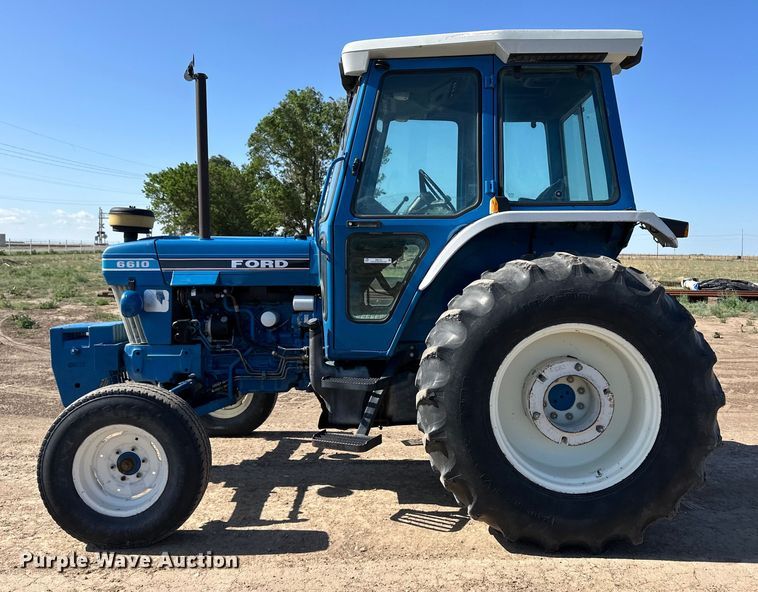 image for item OI9124 1990 Ford 6610 tractor
