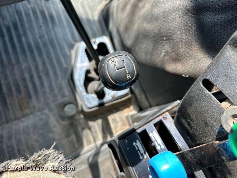 image for item OI9124 1990 Ford 6610 tractor