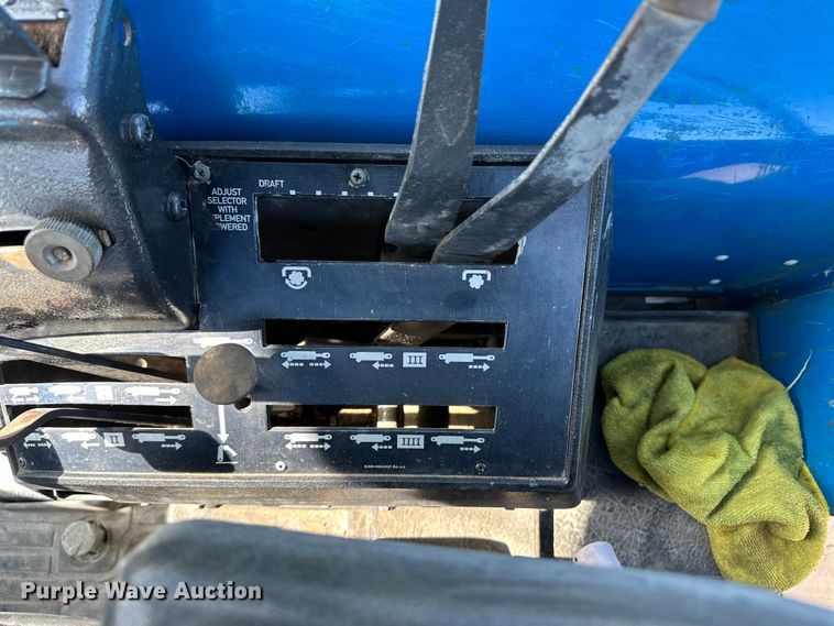 image for item OI9124 1990 Ford 6610 tractor