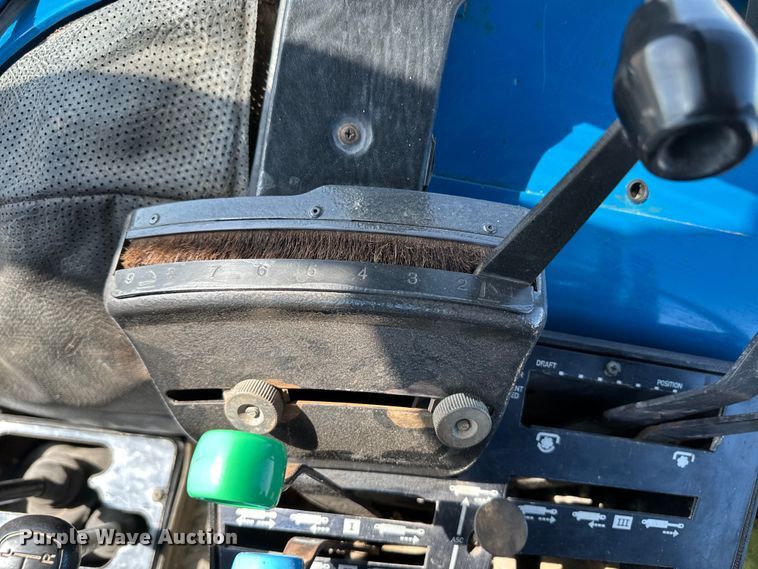 image for item OI9124 1990 Ford 6610 tractor