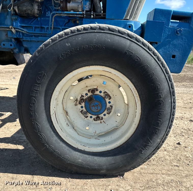 image for item OI9124 1990 Ford 6610 tractor