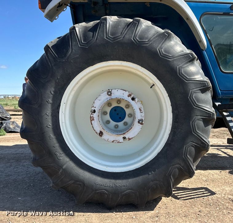 image for item OI9124 1990 Ford 6610 tractor