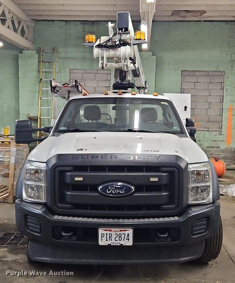 image for item OK9878 2015 Ford F450 Super Duty bucket truck