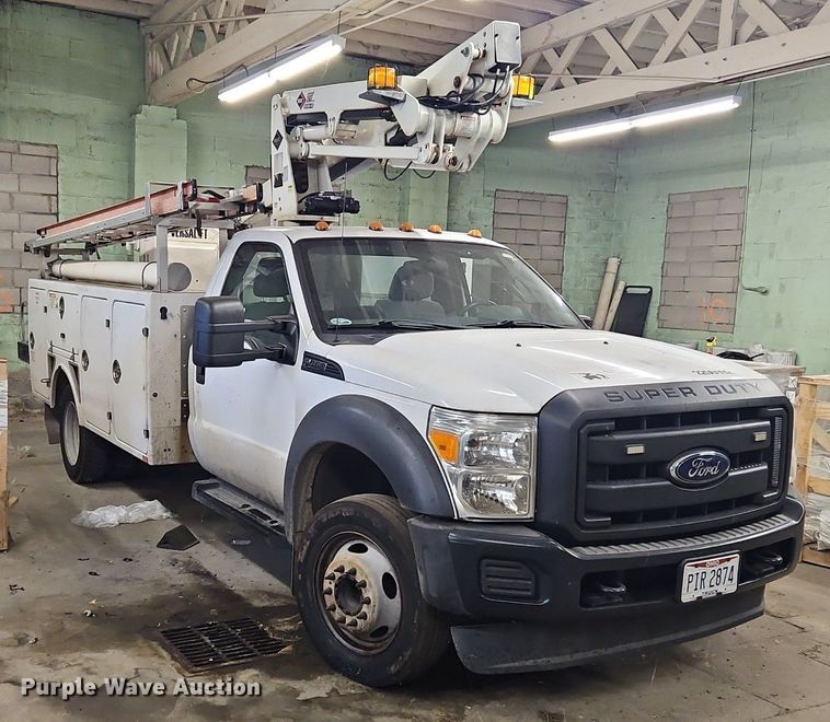 image for item OK9878 2015 Ford F450 Super Duty bucket truck