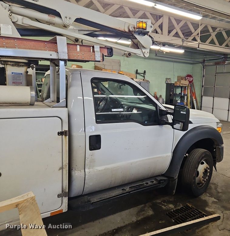 image for item OK9878 2015 Ford F450 Super Duty bucket truck