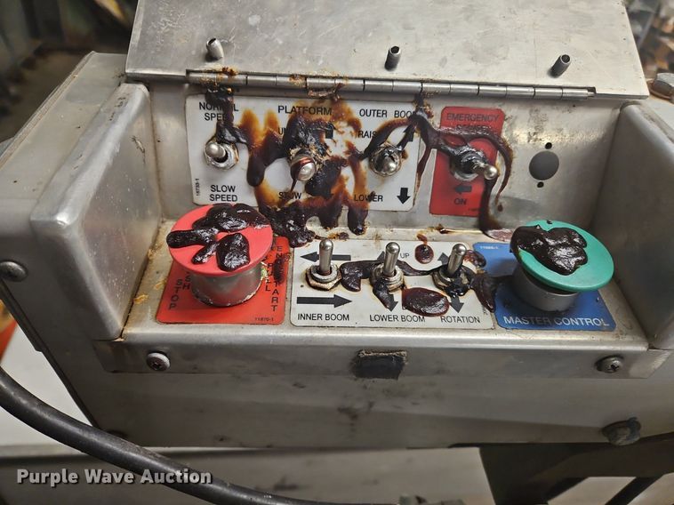 image for item OK9878 2015 Ford F450 Super Duty bucket truck