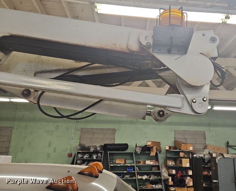 image for item OK9878 2015 Ford F450 Super Duty bucket truck