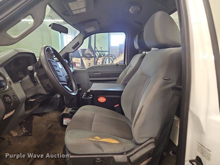 image for item OK9878 2015 Ford F450 Super Duty bucket truck