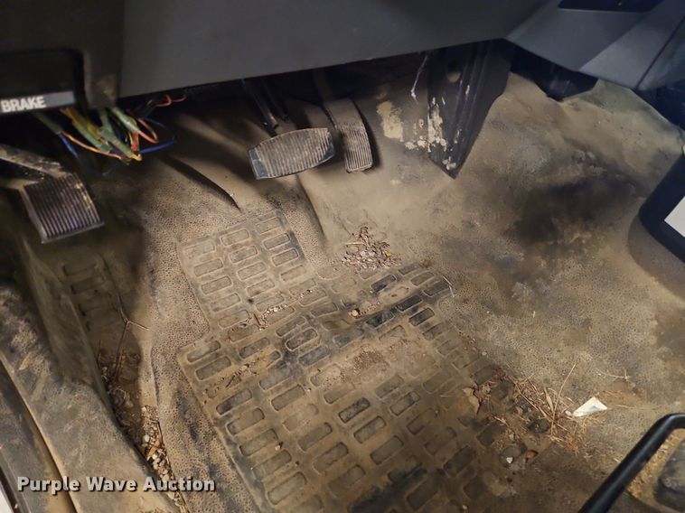 image for item OK9878 2015 Ford F450 Super Duty bucket truck