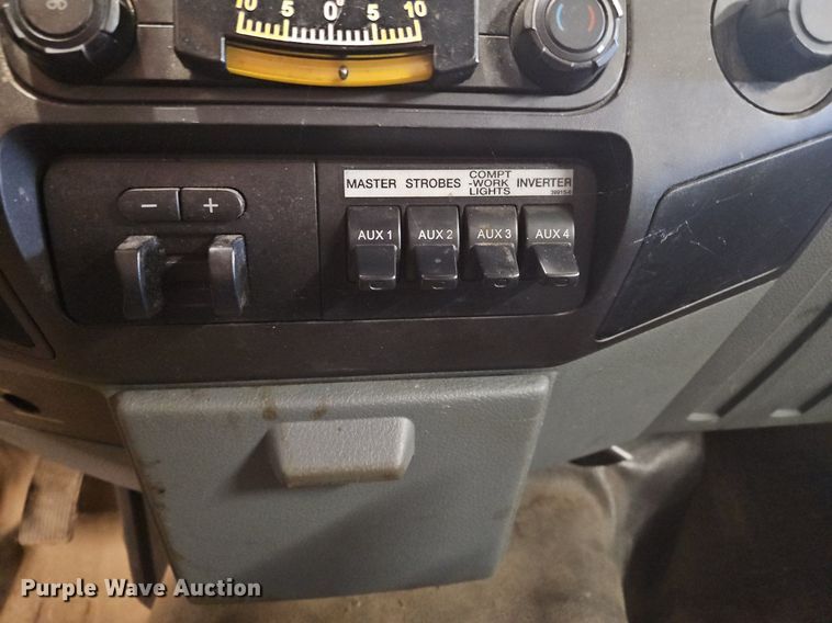 image for item OK9878 2015 Ford F450 Super Duty bucket truck