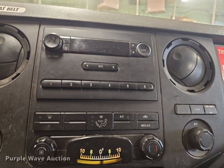 image for item OK9878 2015 Ford F450 Super Duty bucket truck