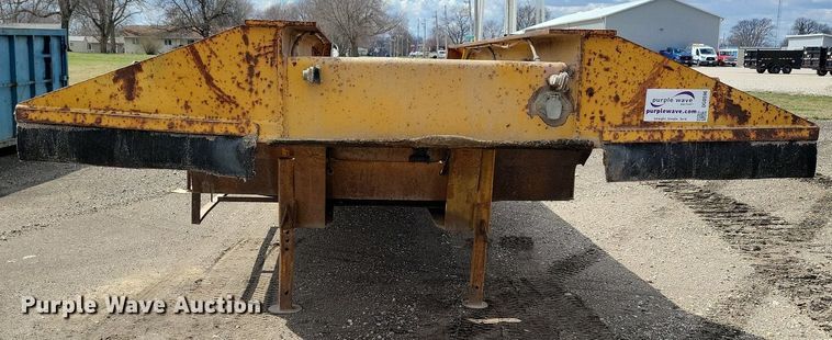 image for item DG0596 1979 Hyster C35T3 drop deck equipment trailer