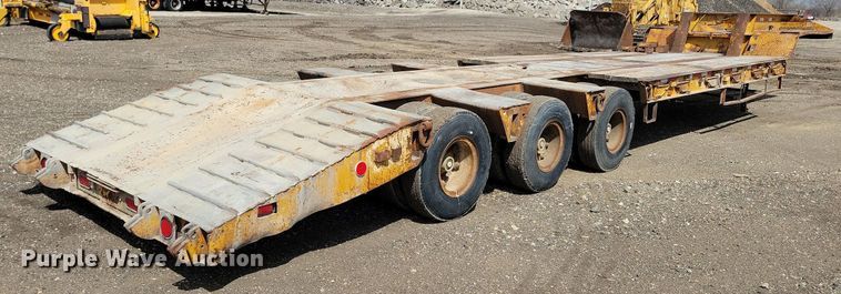 image for item DG0596 1979 Hyster C35T3 drop deck equipment trailer