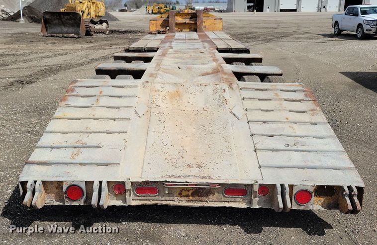 image for item DG0596 1979 Hyster C35T3 drop deck equipment trailer