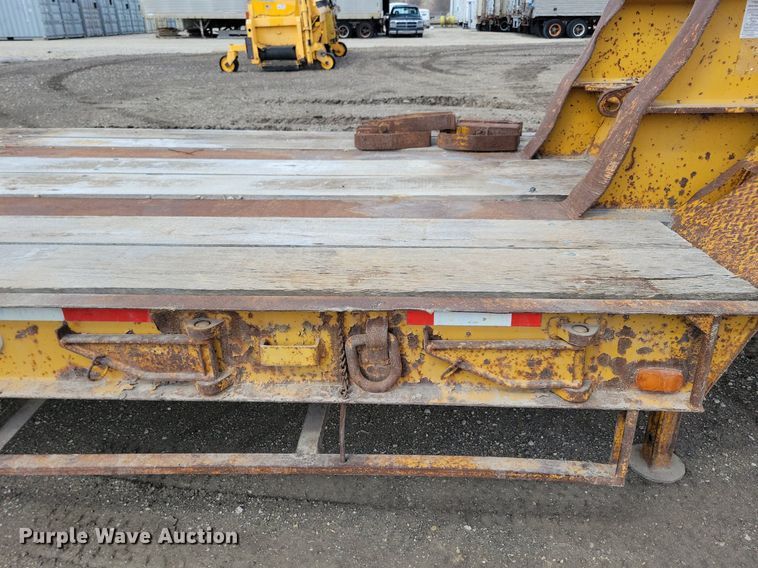 image for item DG0596 1979 Hyster C35T3 drop deck equipment trailer