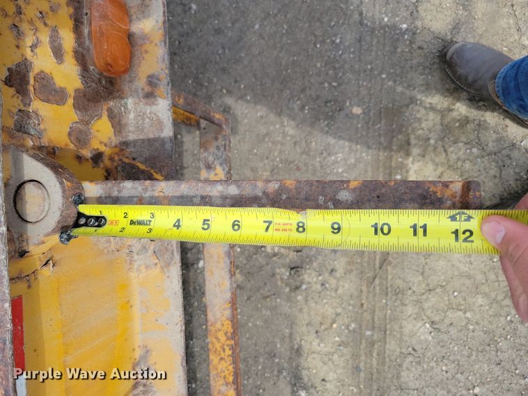 image for item DG0596 1979 Hyster C35T3 drop deck equipment trailer