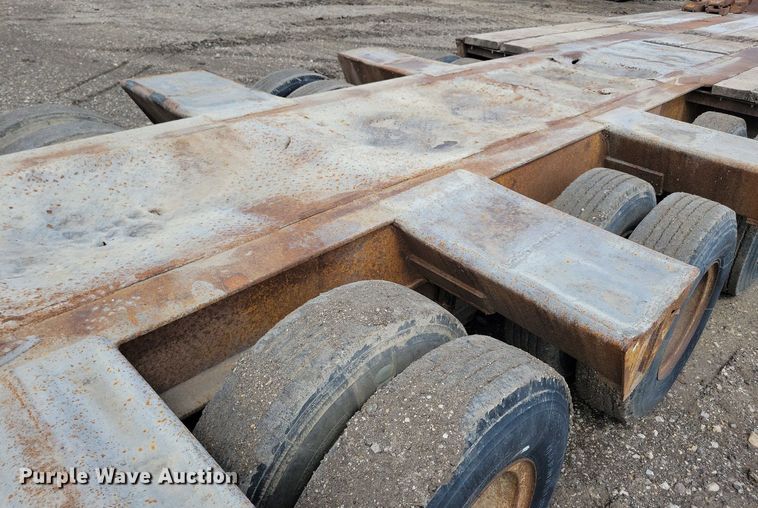 image for item DG0596 1979 Hyster C35T3 drop deck equipment trailer