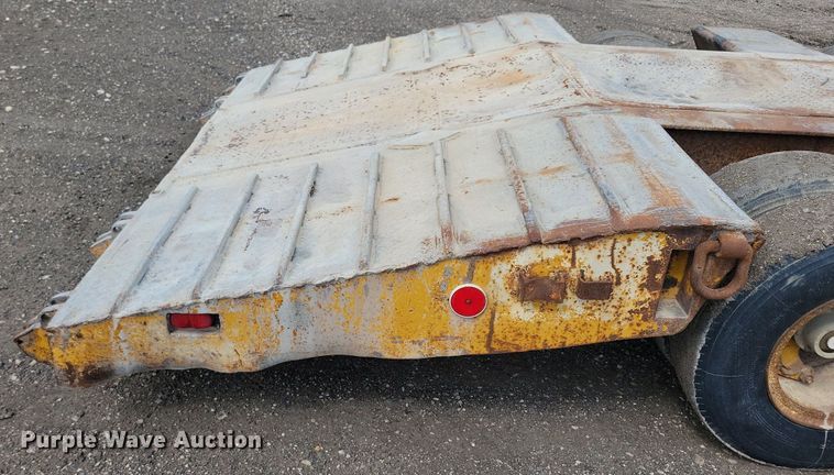 image for item DG0596 1979 Hyster C35T3 drop deck equipment trailer