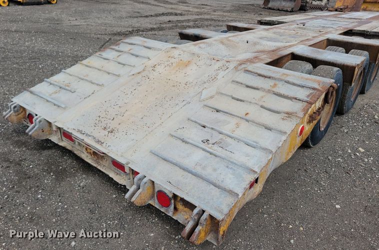 image for item DG0596 1979 Hyster C35T3 drop deck equipment trailer