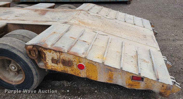 image for item DG0596 1979 Hyster C35T3 drop deck equipment trailer