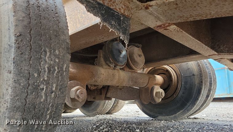 image for item DG0596 1979 Hyster C35T3 drop deck equipment trailer