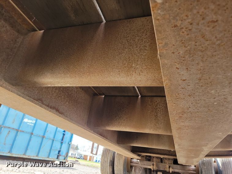 image for item DG0596 1979 Hyster C35T3 drop deck equipment trailer