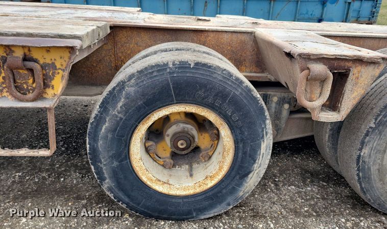 image for item DG0596 1979 Hyster C35T3 drop deck equipment trailer