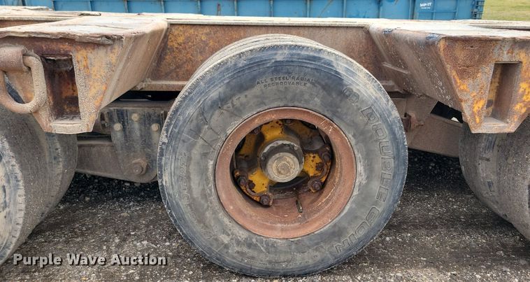 image for item DG0596 1979 Hyster C35T3 drop deck equipment trailer